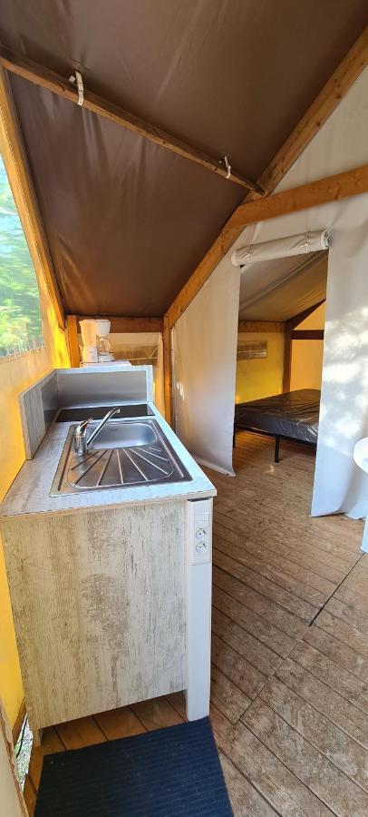 Camping Domaine Papillon Reyrevignes  Buitenkant foto